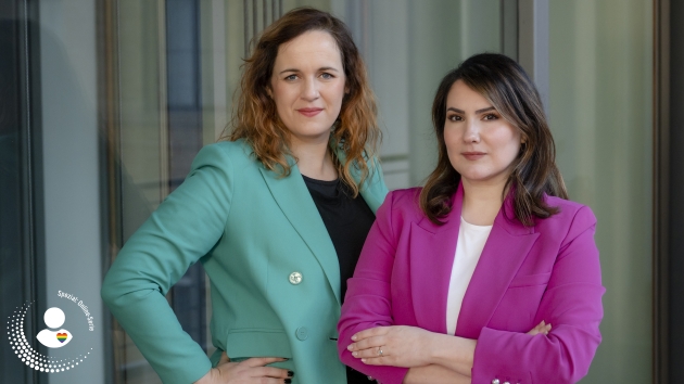 "Die Telekom will so divers sein wie ihre Kund:innen" - Katrin Terwiel (l.) und Ayse Semiz-Ewald (r.), Clusterlead für Diversity, Equity & Inclusion (DE&I) bei der Deutschen Telekom - Quelle: Telekom